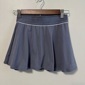 Nike Dri-Fit Flouncy Tennis Skort Womens Size XS Extra Small Grey Skirt